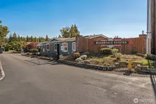 592 NE Saturn Ln, Bremerton, WA 98311 - Photo 32