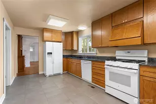 3016 Cottonwood Ave, Bellingham, WA 98225 - Photo 12
