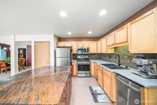 911 Sarah Ct NW, Olympia, WA 98502 - Photo 10