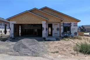525 S Oasis Loop, East Wenatchee, WA 98802 - Photo 1