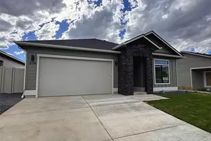 518 S Oasis Loop, East Wenatchee, WA 98802 - Photo 2