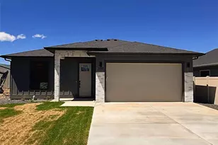550 S Oasis Loop, East Wenatchee, WA 98802 - Photo 1