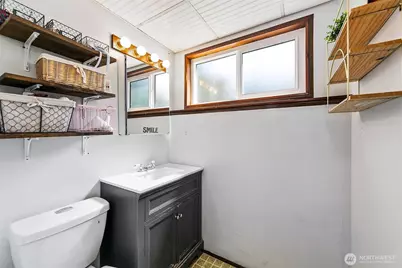310 Pine Street, Edmonds, WA 98020 - Photo 32