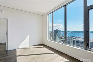 2510 6th St, Seattle, WA 98121 - Photo 2
