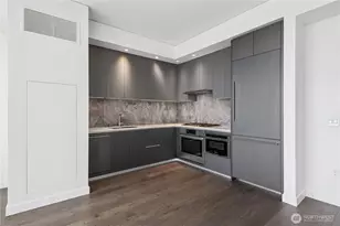 2510 6th St, Seattle, WA 98121 - Photo 8