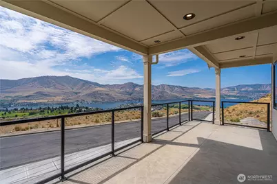 926 Long Drive, Chelan, WA 98816 - Photo 2