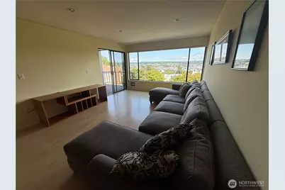 3661 24th Place W #306, Seattle, WA 98199 - Photo 2