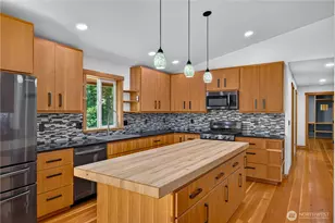 5621 Paradise Ln, Anacortes, WA 98221 - Photo 16