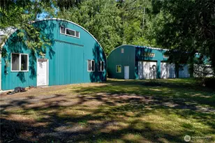 5621 Paradise Ln, Anacortes, WA 98221 - Photo 2