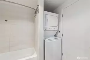 1620 Belmont Ave, Seattle, WA 98122 - Photo 10