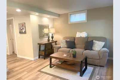 23042 NE 8th Street, Sammamish, WA 98074 - Photo 20