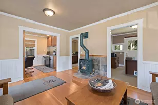 23042 NE 8th St, Sammamish, WA 98074 - Photo 8