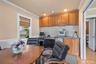 23042 NE 8th St, Sammamish, WA 98074 - Photo 12