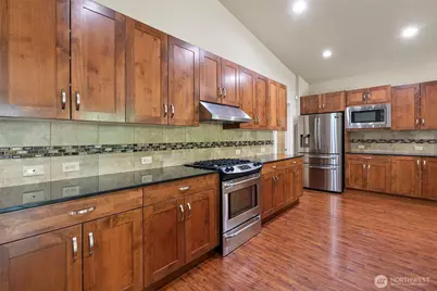 15372 SE 160th Place, Renton, WA 98058 - Photo 16