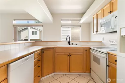 4119 156th Street SW #5, Lynnwood, WA 98087 - Photo 4