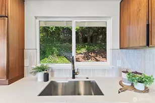 904 Puget St, Bellingham, WA 98226 - Photo 10