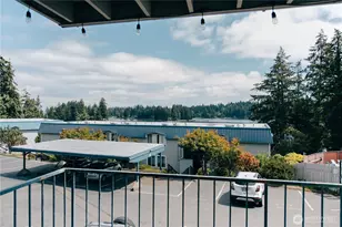 924 Shorewood Dr, Bremerton, WA 98312 - Photo 1