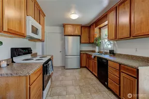 1385 Tedford St SE, East Wenatchee, WA 98802 - Photo 8