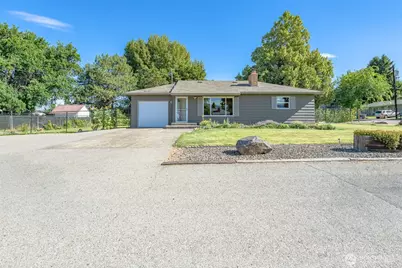1385 Tedford Street SE, East Wenatchee, WA 98802 - Photo 1