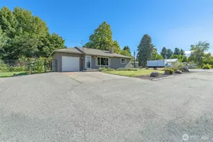 1385 Tedford St SE, East Wenatchee, WA 98802 - Photo 2