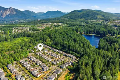 7021 Carmichael Avenue SE, Snoqualmie, WA 98065 - Photo 2