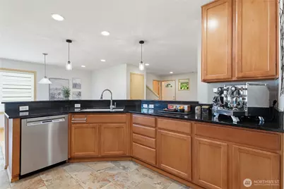 7021 Carmichael Avenue SE, Snoqualmie, WA 98065 - Photo 14