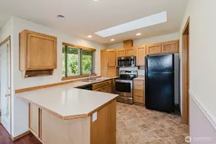 5305 Harbor Ridge Dr, Bremerton, WA 98312 - Photo 16