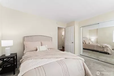 14602 NE 51st Street #D1, Bellevue, WA 98007 - Photo 14