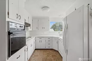 3637 Woodlawn Ave N, Seattle, WA 98103 - Photo 22