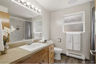 3637 Woodlawn Avenue N, Seattle, WA 98103 - Photo 20