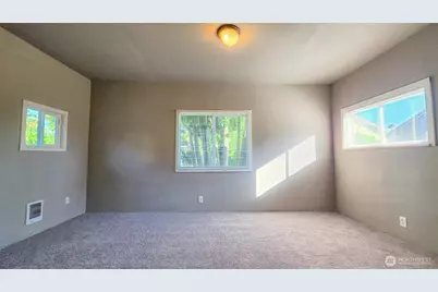 513 W 2nd Street, Aberdeen, WA 98520 - Photo 10