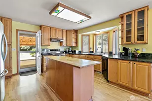 21503 21st St E, Lake Tapps, WA 98391 - Photo 10