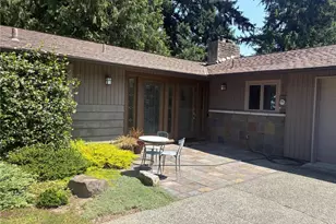 16518 NE 2nd Pl, Bellevue, WA 98008 - Photo 1