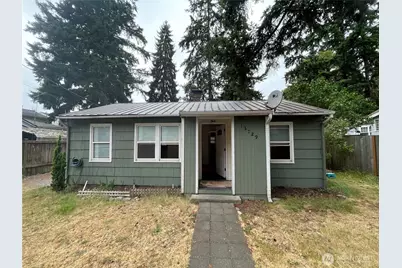 13729 Stone Avenue N, Seattle, WA 98133 - Photo 4