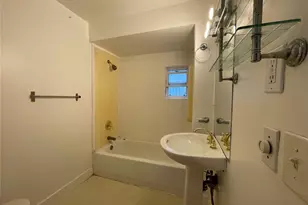 13729 Stone Ave N, Seattle, WA 98133 - Photo 8