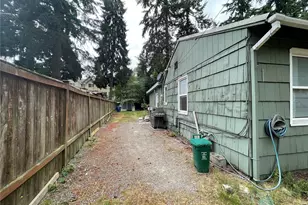 13729 Stone Ave N, Seattle, WA 98133 - Photo 18