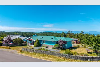 682 El Prado Avenue, Coupeville, WA 98239 - Photo 4