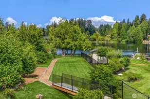 16226 E Shore Dr, Lynnwood, WA 98087 - Photo 2