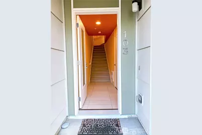 15235 NE 81st Way #103, Redmond, WA 98052 - Photo 2
