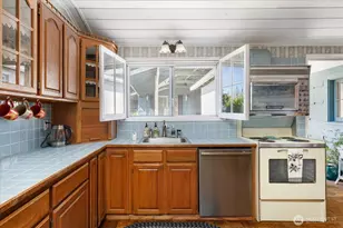 6054 Snapdragon Ln, Clinton, WA 98236 - Photo 18