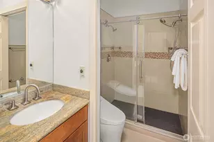 10042 Main St, Bellevue, WA 98004 - Photo 16