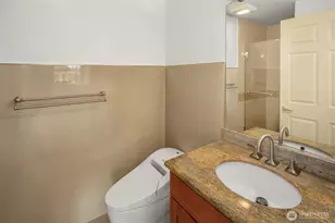 10042 Main St, Bellevue, WA 98004 - Photo 20