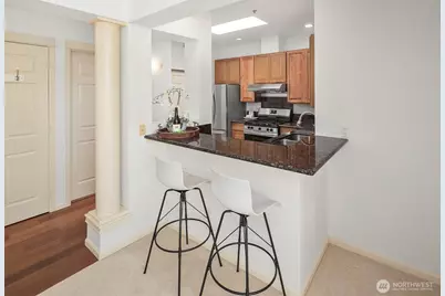 10042 Main Street #505, Bellevue, WA 98004 - Photo 10