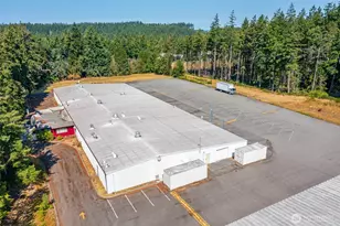 970 NE 21st St, Oak Harbor, WA 98277 - Photo 2