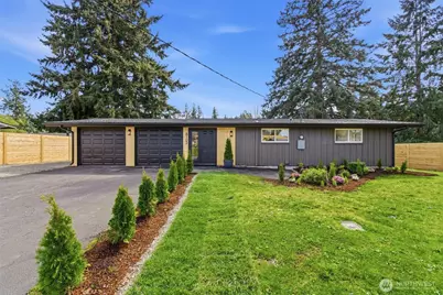 8102 Oakridge Drive SW, Lakewood, WA 98498 - Photo 2