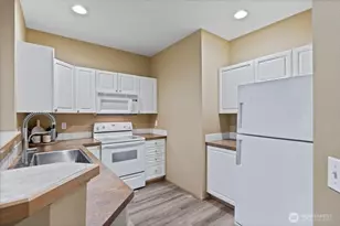 12712 Admiralty Way, Everett, WA 98204 - Photo 10