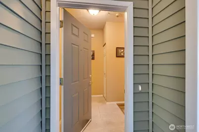 12712 Admiralty Way #B204, Everett, WA 98204 - Photo 2