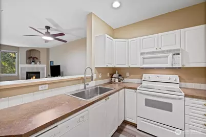 12712 Admiralty Way #B204, Everett, WA 98204 - Photo 12