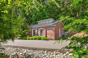10555 NE Seaborn Rd, Bainbridge Island, WA 98110 - Photo 30