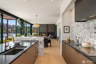 10555 NE Seaborn Rd, Bainbridge Island, WA 98110 - Photo 12